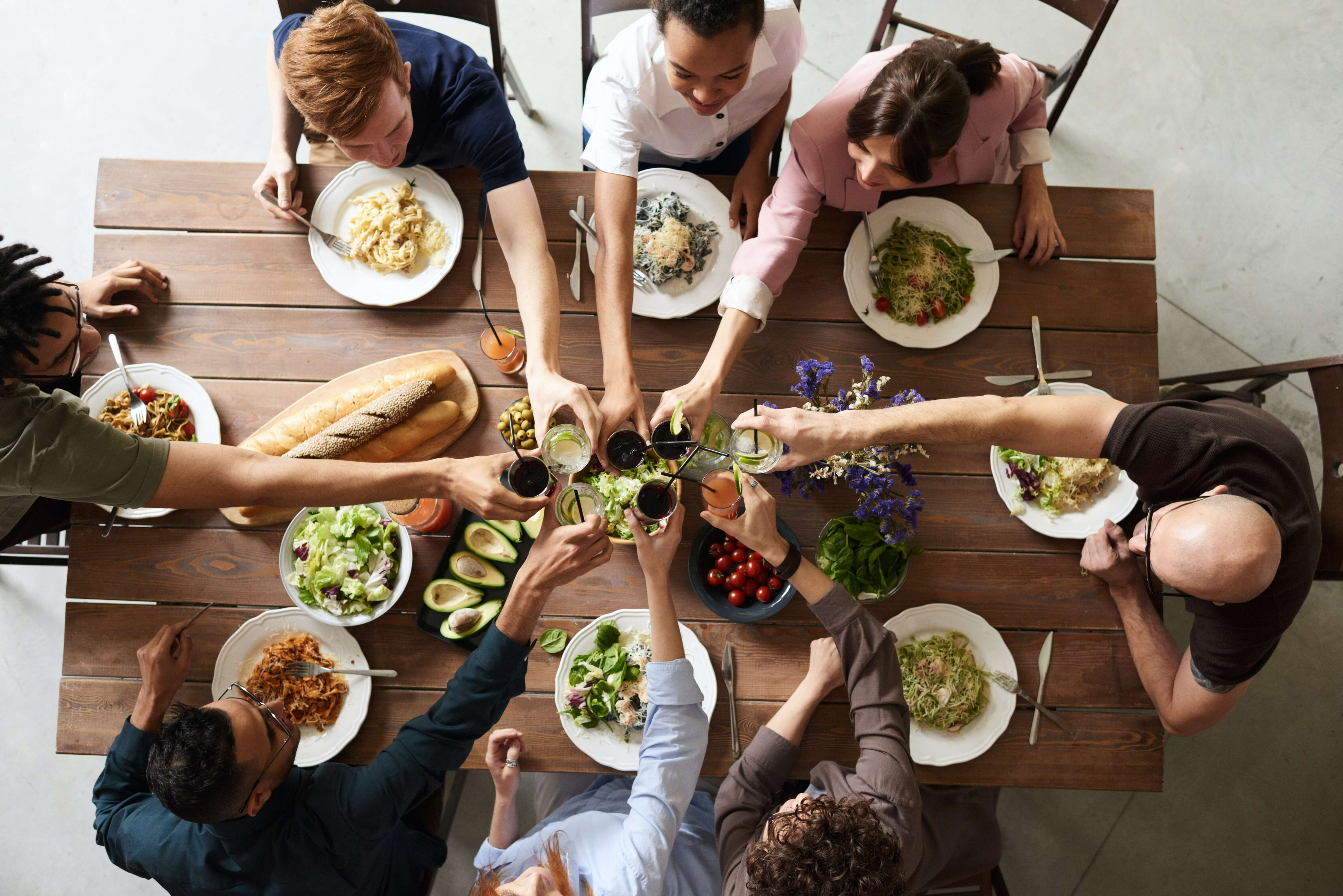 How Much Does the Average American Spend on Thanksgiving? 15+ A-Maize-Ing Statistics